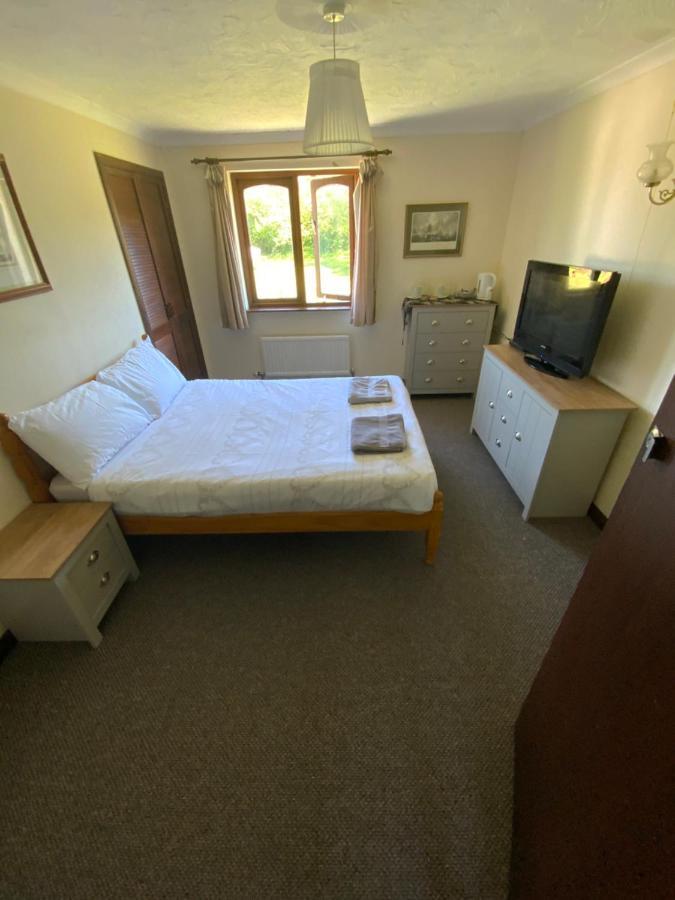 Innis Guest House And Campsite Penwithick Exteriör bild